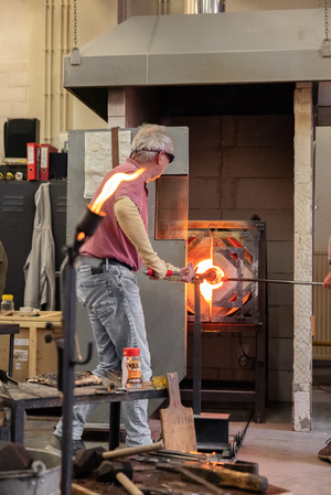 Demonstratie glasblazen in het IKA tijdens Erfgoeddag