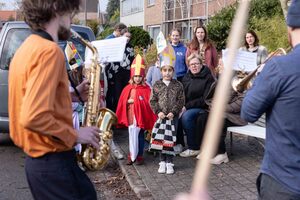 Fanfare speelt voor kinderen