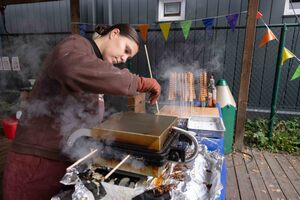 Mevrouw makt wafellolly's