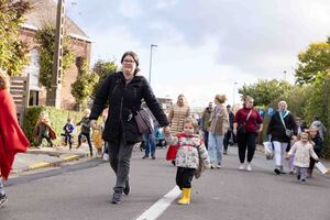 Kinderen met ouders op pad